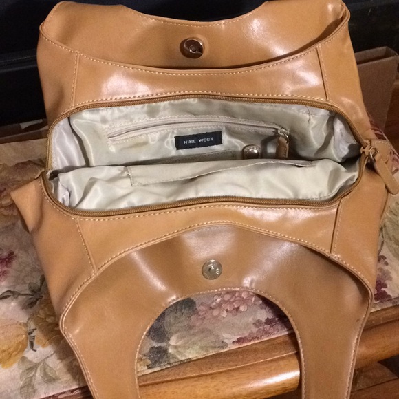 Nine West bag - Picture 3 of 3